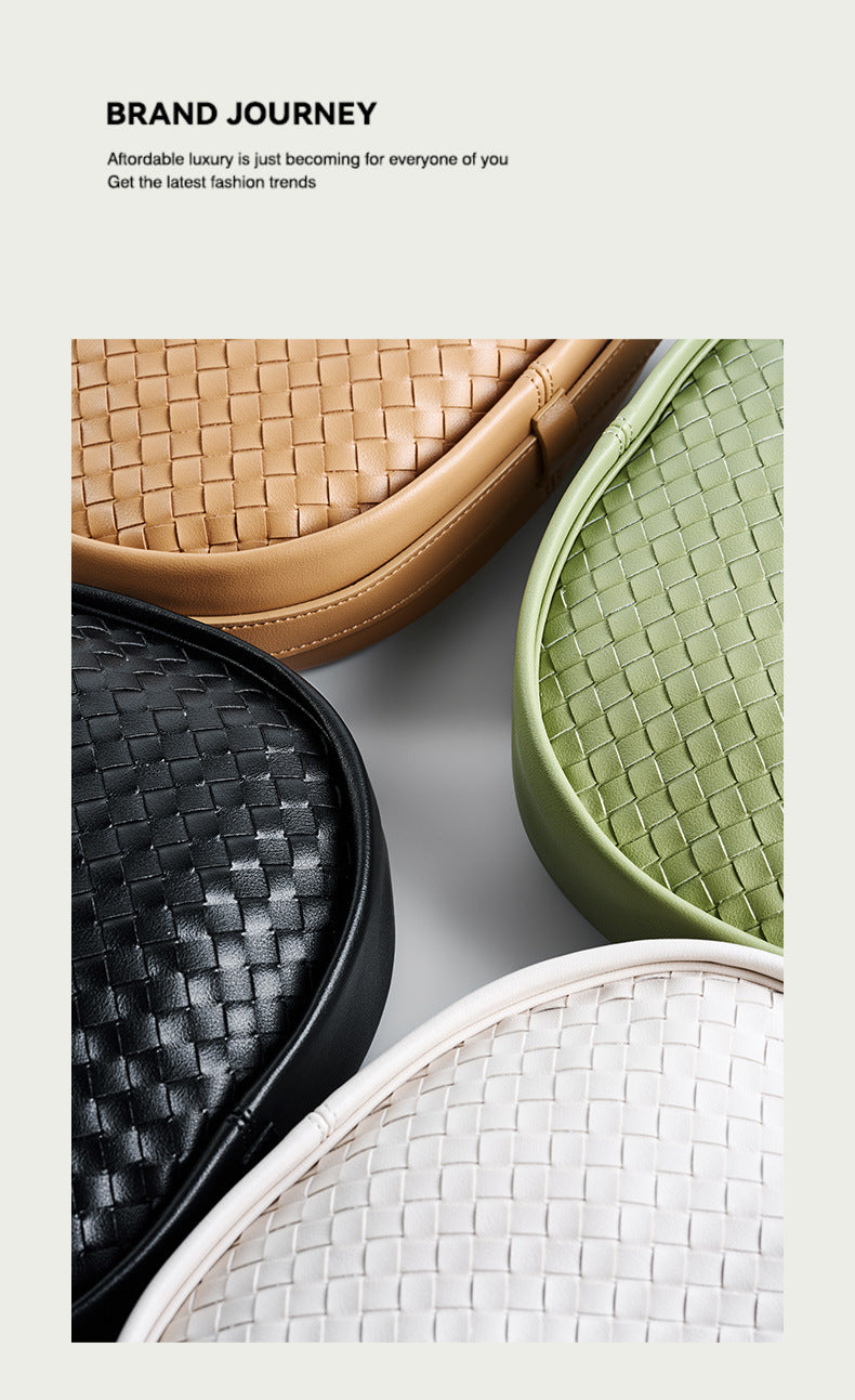 Women's Medium Leather Solid Color Classic Style Pillow Shape Zipper Underarm Bag